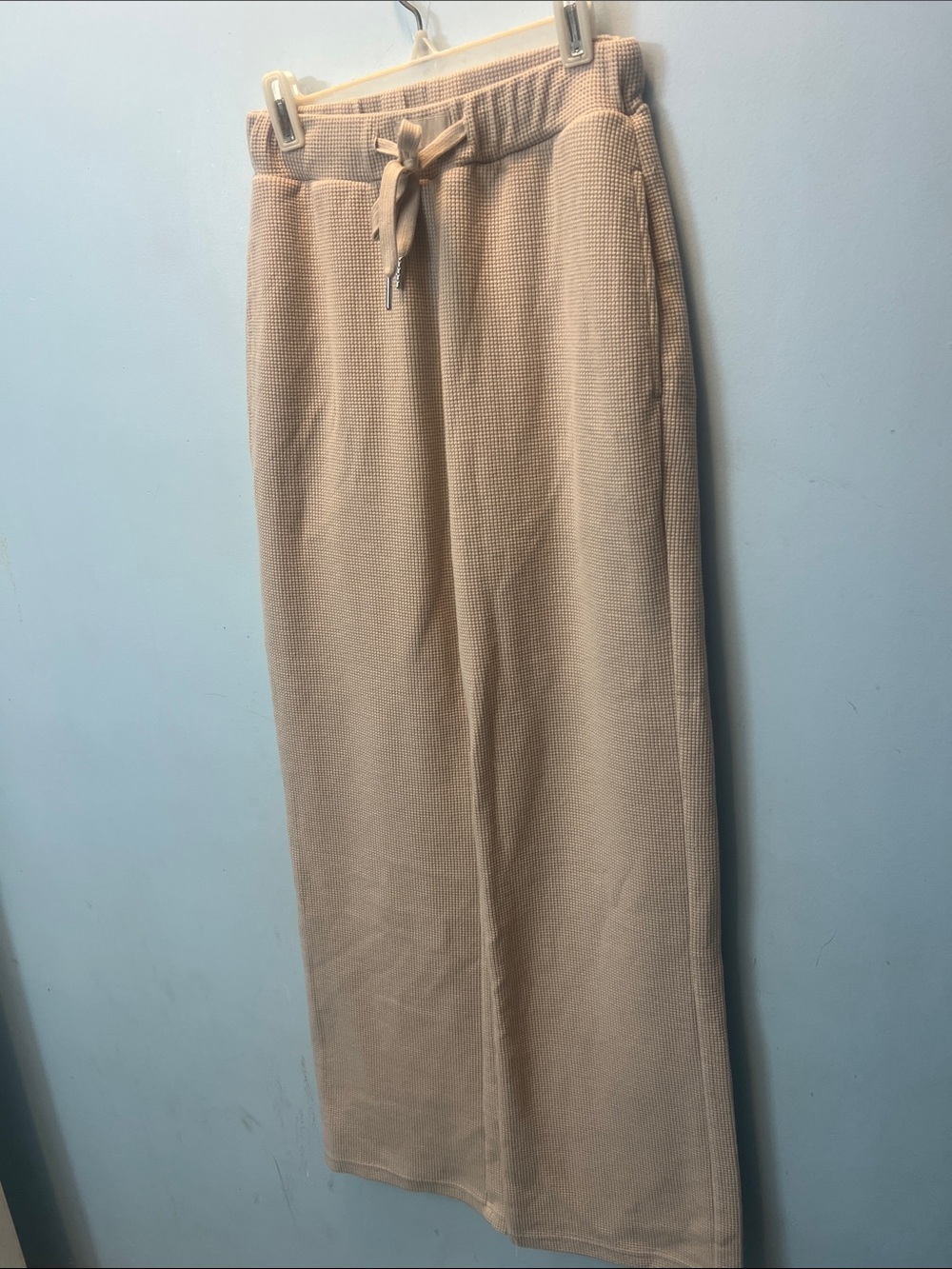Comfrt  beige wide-leg drawstring pants- comfortable and like new- size XS